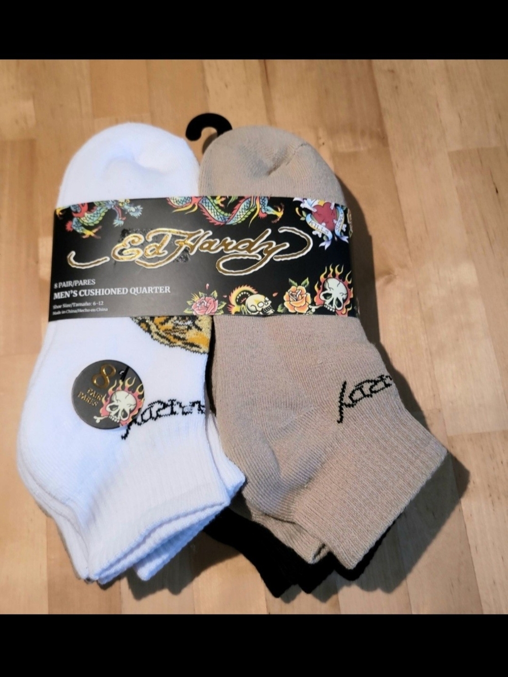 Ed Hardy Men’s Cushioned Quarter Socks - White & Tan (8 Pair)